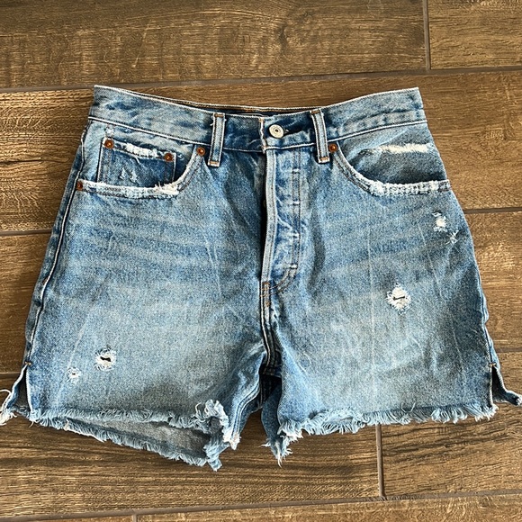 Abercrombie & Fitch Pants - Abercrombie High Rise 4 inch Shorts